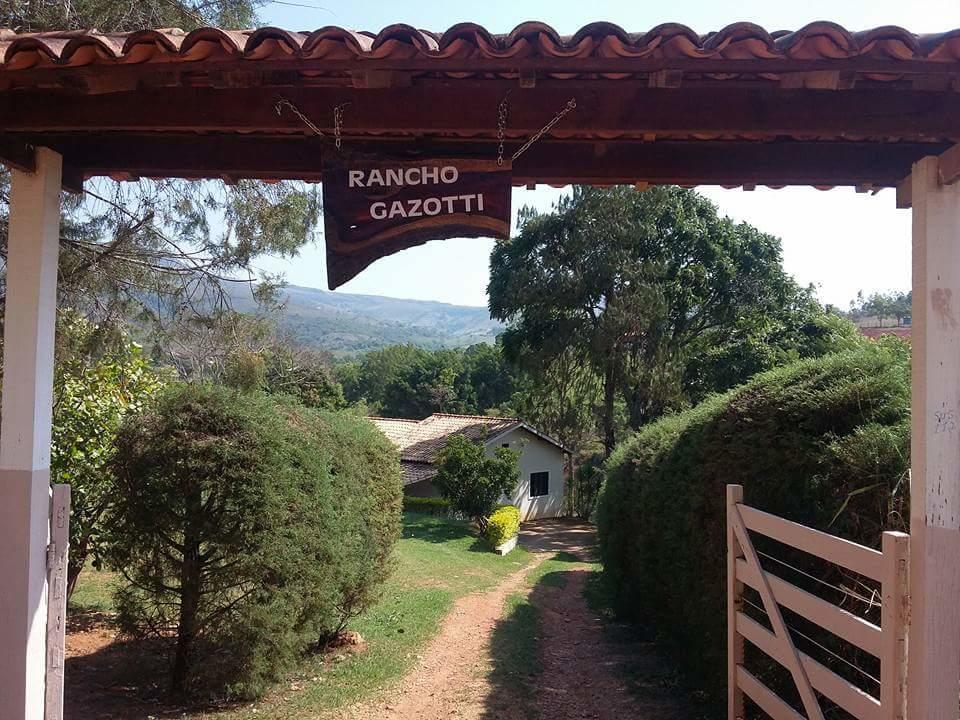 Chacara Gazotti Beira Lago Capitólio Extérieur photo